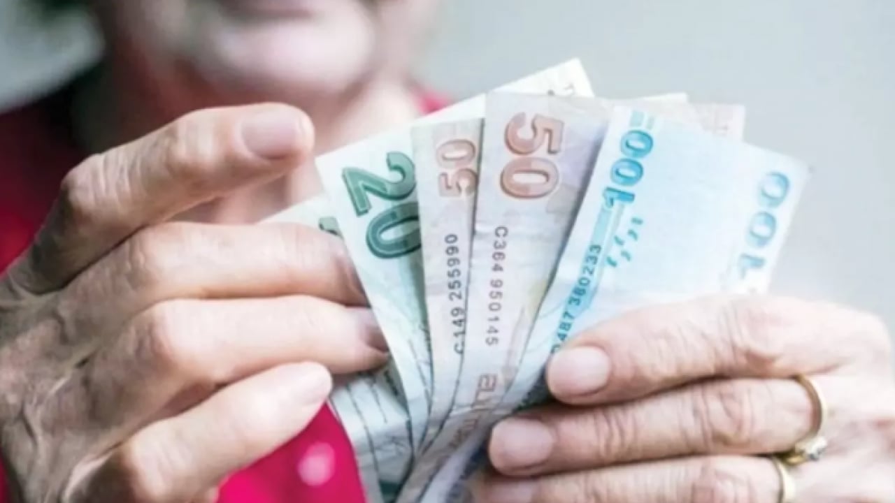 Foto - En düşük emekli maaşı müjdesi meclis yolunda! Komisyondan ilk onay geldi