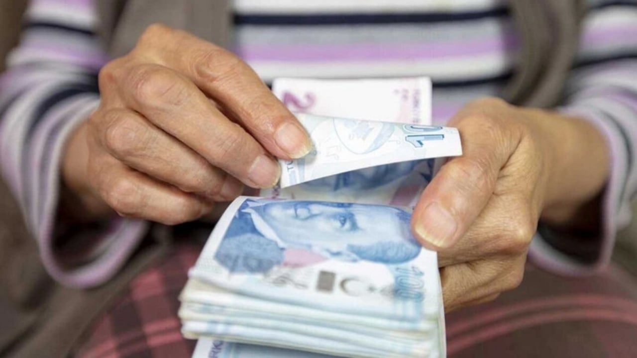 Foto - En düşük emekli ve memur maaşı ne kadar olacak? SGK uzmanı Emin Yılmaz kuruşu kuruşuna hesapladı: İşte rakamlar