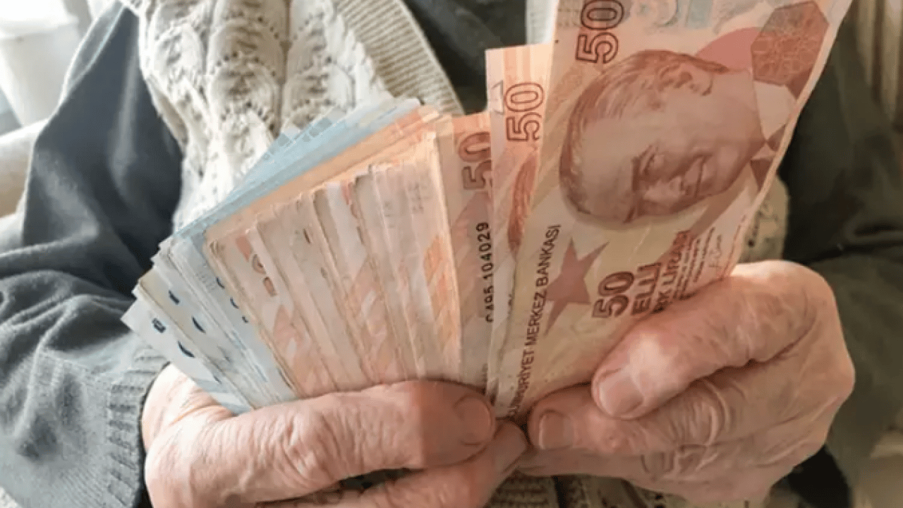 Foto - En düşük emekli ve memur maaşı ne kadar olacak? SSK ve Bağkur emeklisi yeni yılda zamlı maaşı kaç Tl olacak?