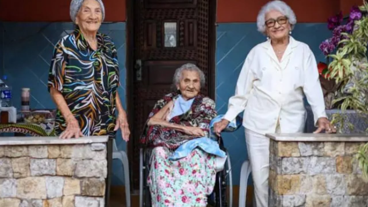 En küçüğü 103 yaşında: İşte en yaşlı kardeşlerin uzun yaşam sırrı!