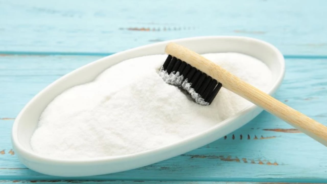 Foto - En sevdiğiniz kazak çöpe gitmesin! Kazağa dökülen kahve lekesini gidermenin doğal yolu