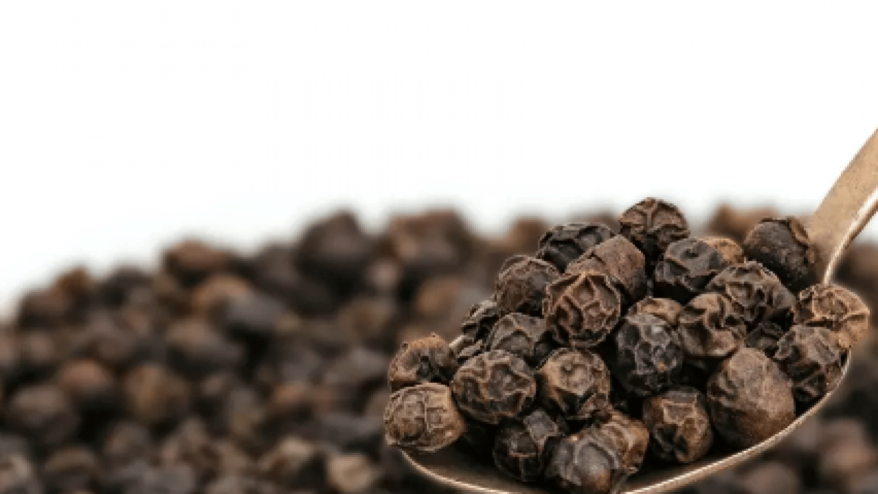 Mutfakta en sık kullanılan Karabiberin bilinmeyen etkisi ortaya çıktı! Bu yemeklere mutlaka ekleyin