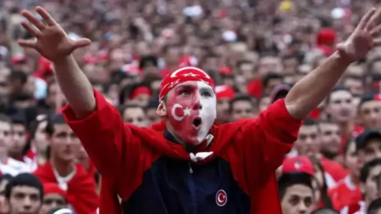 Foto - En tutkulu taraftara sahip ülkeler belli oldu! Türkiye birinci sırada değil!