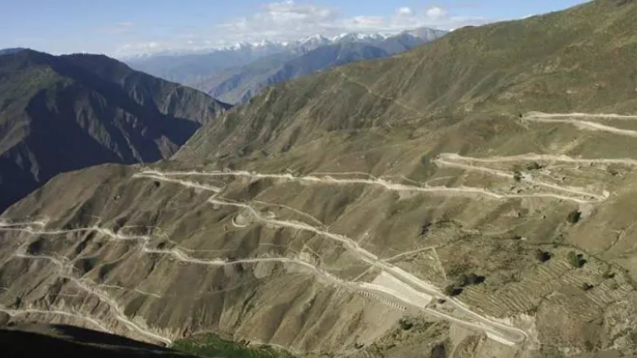 Foto - En usta şoför bile ecel terleri döküyor: İşte dünyanın en tehlikeli yolları