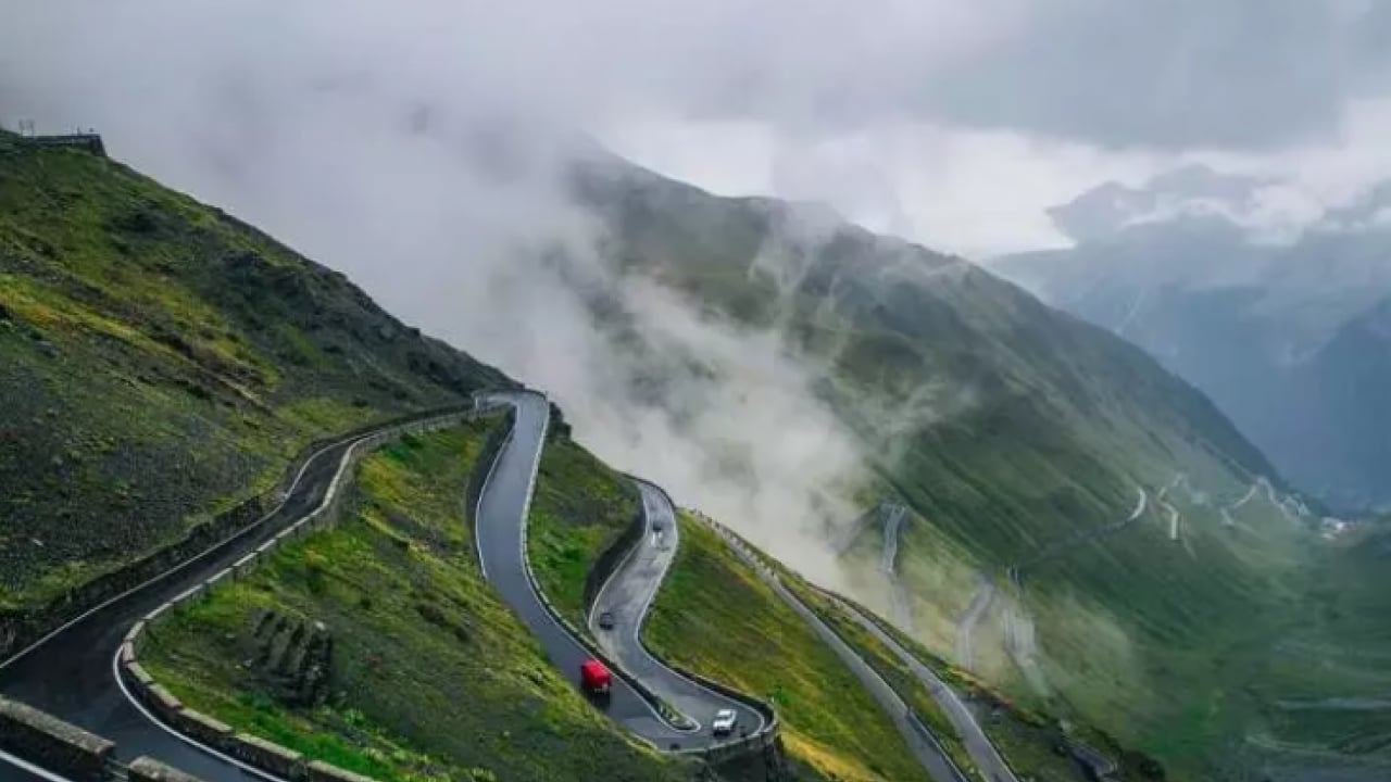 Foto - En usta şoför bile ecel terleri döküyor: İşte dünyanın en tehlikeli yolları