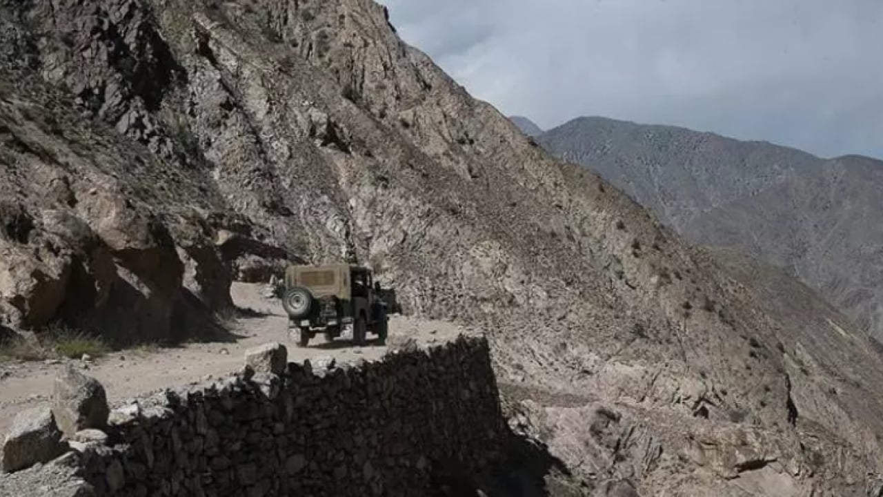 Foto - En usta şoför bile ecel terleri döküyor: İşte dünyanın en tehlikeli yolları