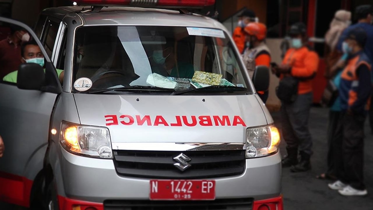 Foto - Endonezya'da patlama! Okul kampüsündeki camide cuma namazı sırasında patlama: Çok sayıda yaralı var