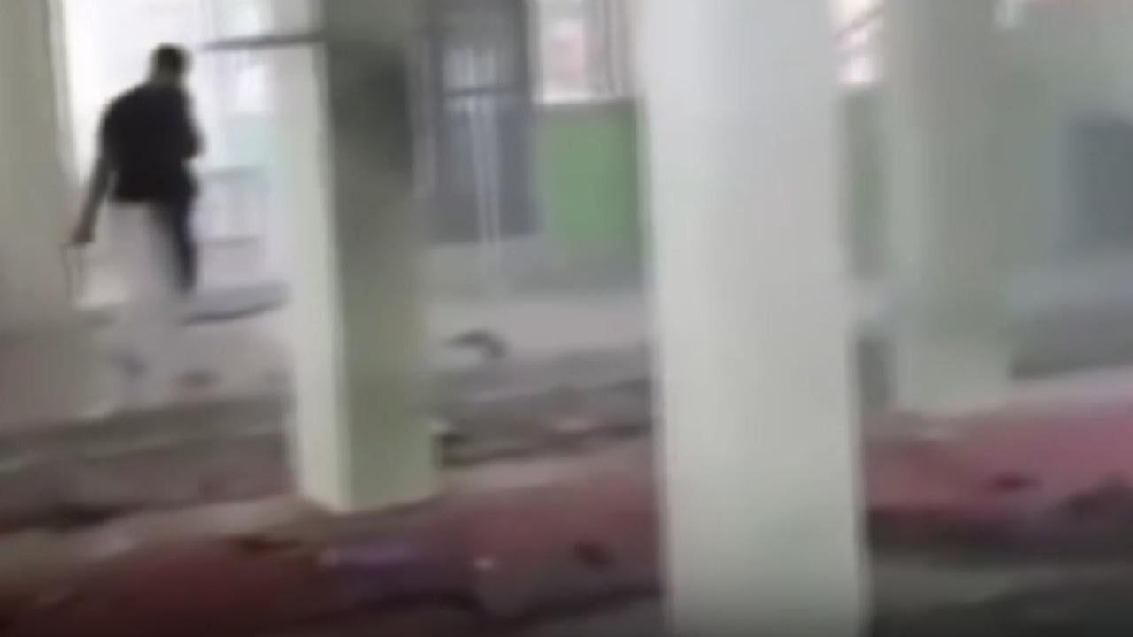 Foto - Endonezya'da patlama! Okul kampüsündeki camide cuma namazı sırasında patlama: Çok sayıda yaralı var