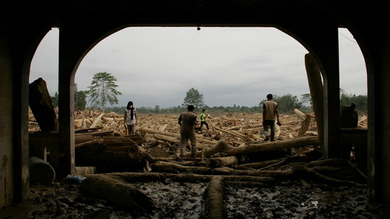 Endonezya'daki heyelanda can kaybı artıyor