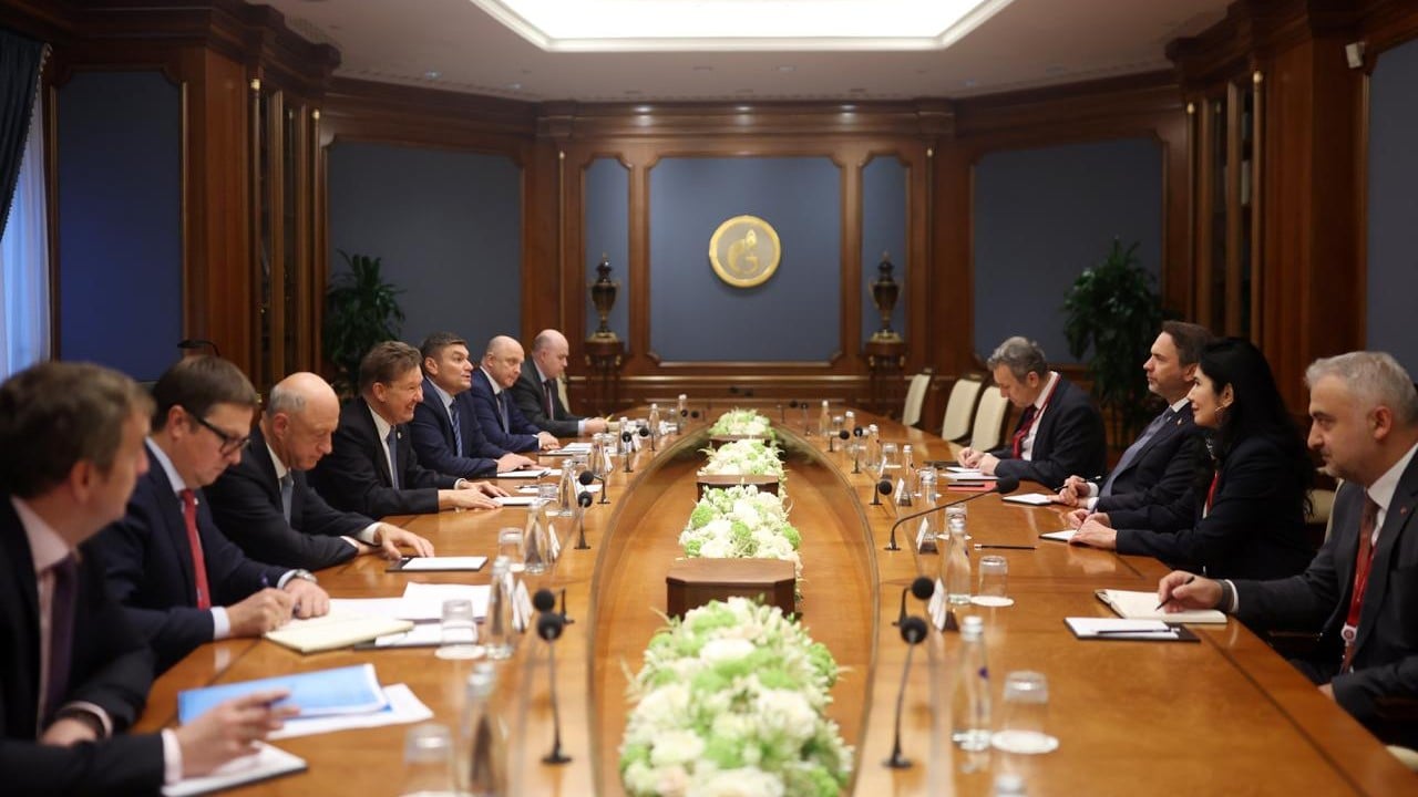 Foto - Enerji Bakanı Alparslan Bayraktar, Rus, Macar, Vietnamlı ve Suudi Arabistanlı bakanlarla görüştü