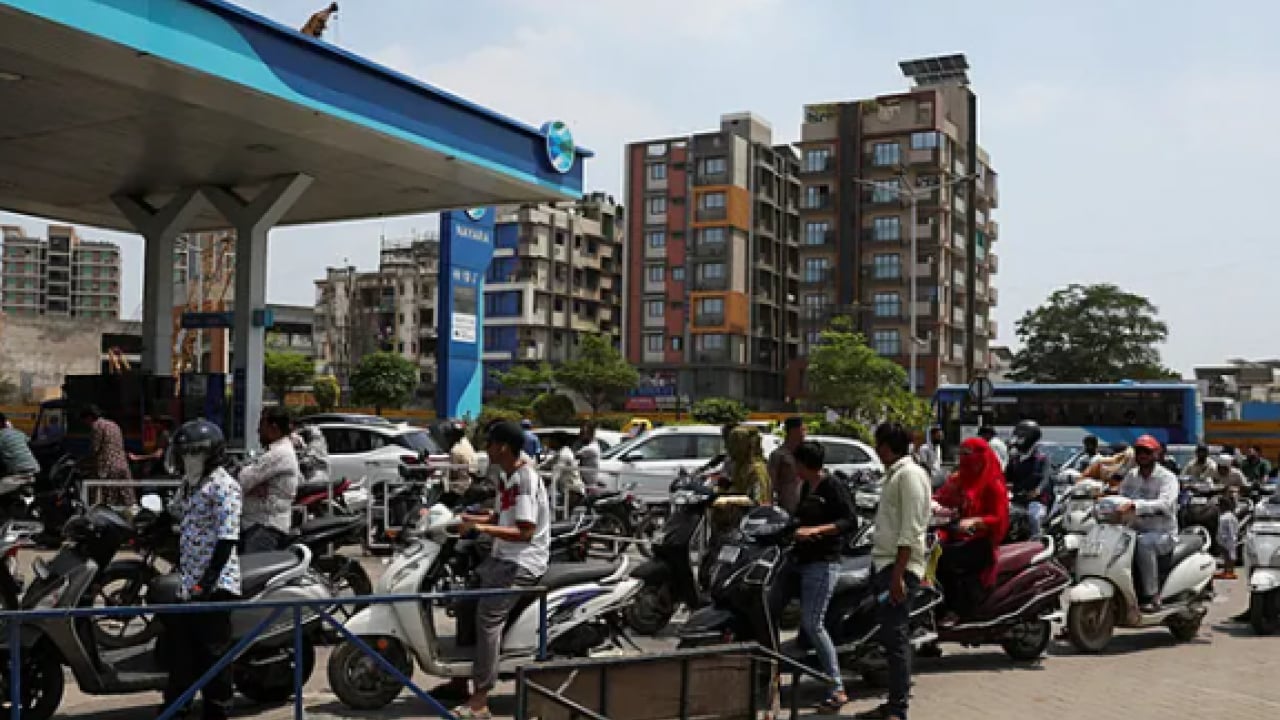 Foto - Enerji krizi Hindistan’ı vurdu! Tüp kuyrukları oluştu işletmeler kapandı