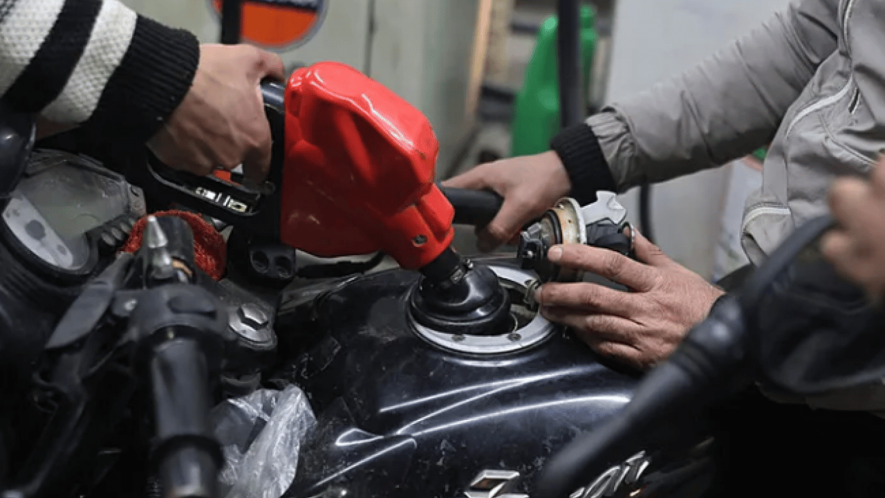 Foto - Enerji krizi Hindistan’ı vurdu! Tüp kuyrukları oluştu işletmeler kapandı