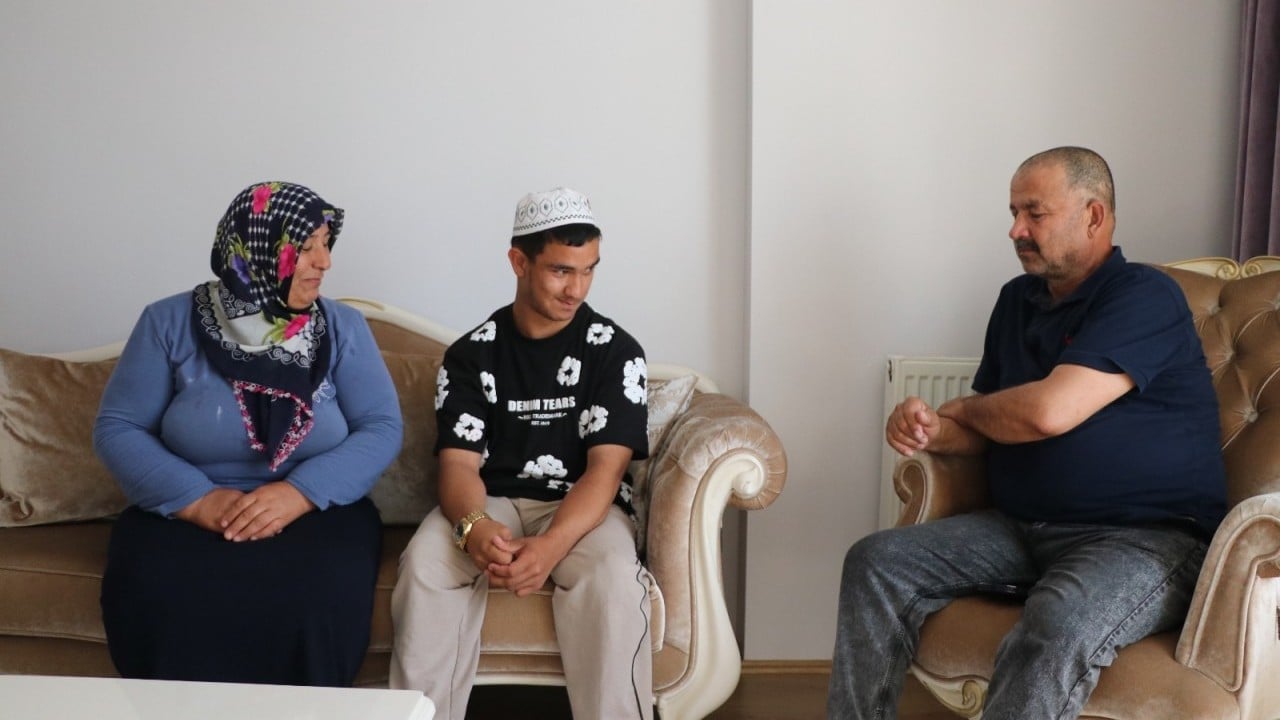 Foto - Engelli gencin ibretlik hikayesi: Cami aşkı mesafe tanımıyor
