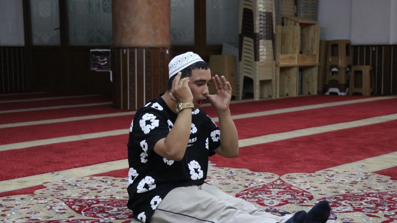 Foto - Engelli gencin ibretlik hikayesi: Cami aşkı mesafe tanımıyor