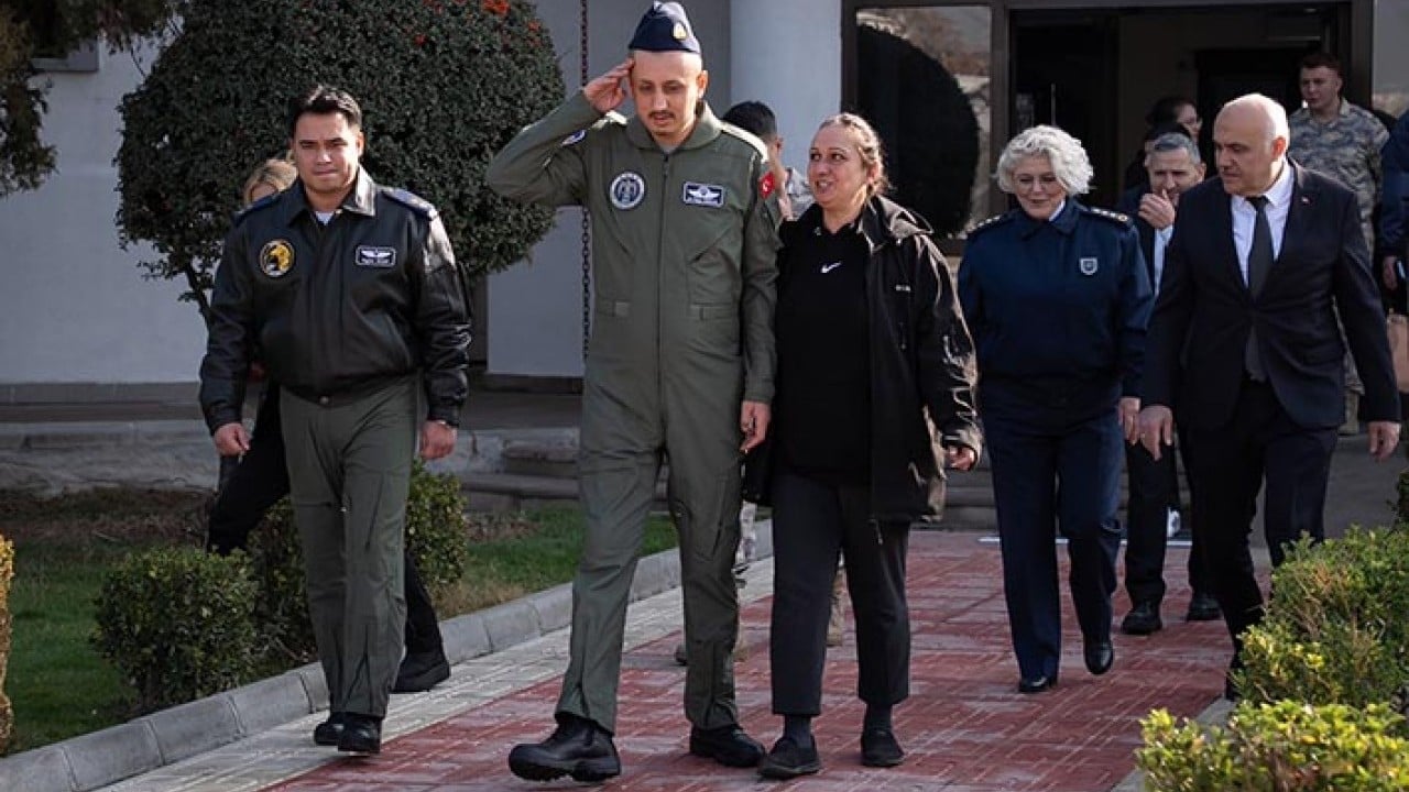 Foto - Engelli ve kanser hastası Tolga’nın pilotluk hayali gerçekleşti