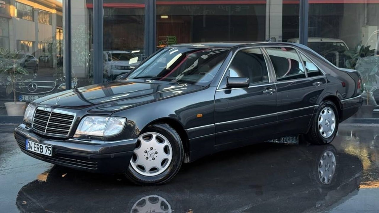 Foto - Erbakan Hoca’nın efsane Mercedes’i rekor fiyata satıldı! Elde edilen gelirle bakın ne yapılacak