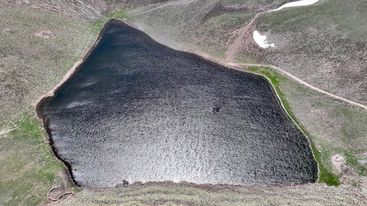 Foto - Erciyes Dağı'nın karı eridi! Sarıgöl doldu