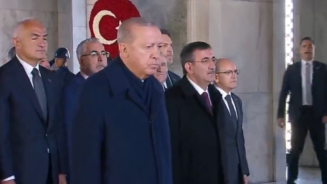 Foto - Erdoğan, Anıtkabir’de! İşte Özel Defter’e yazdığı dikkat çeken not 