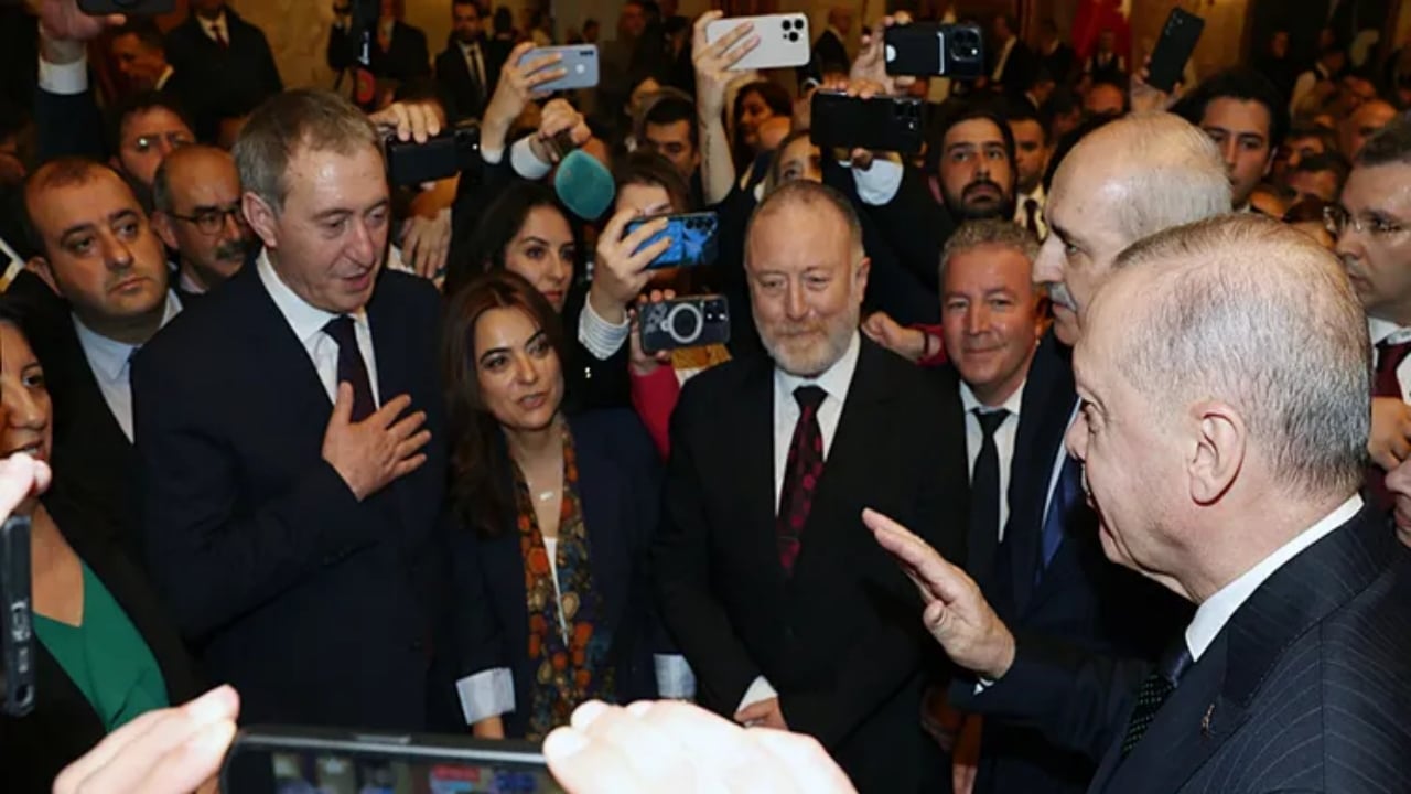 Foto - Erdoğan, DEM Partilileri görür görmez bu soruyu sordu, herkes kahkahaya boğuldu