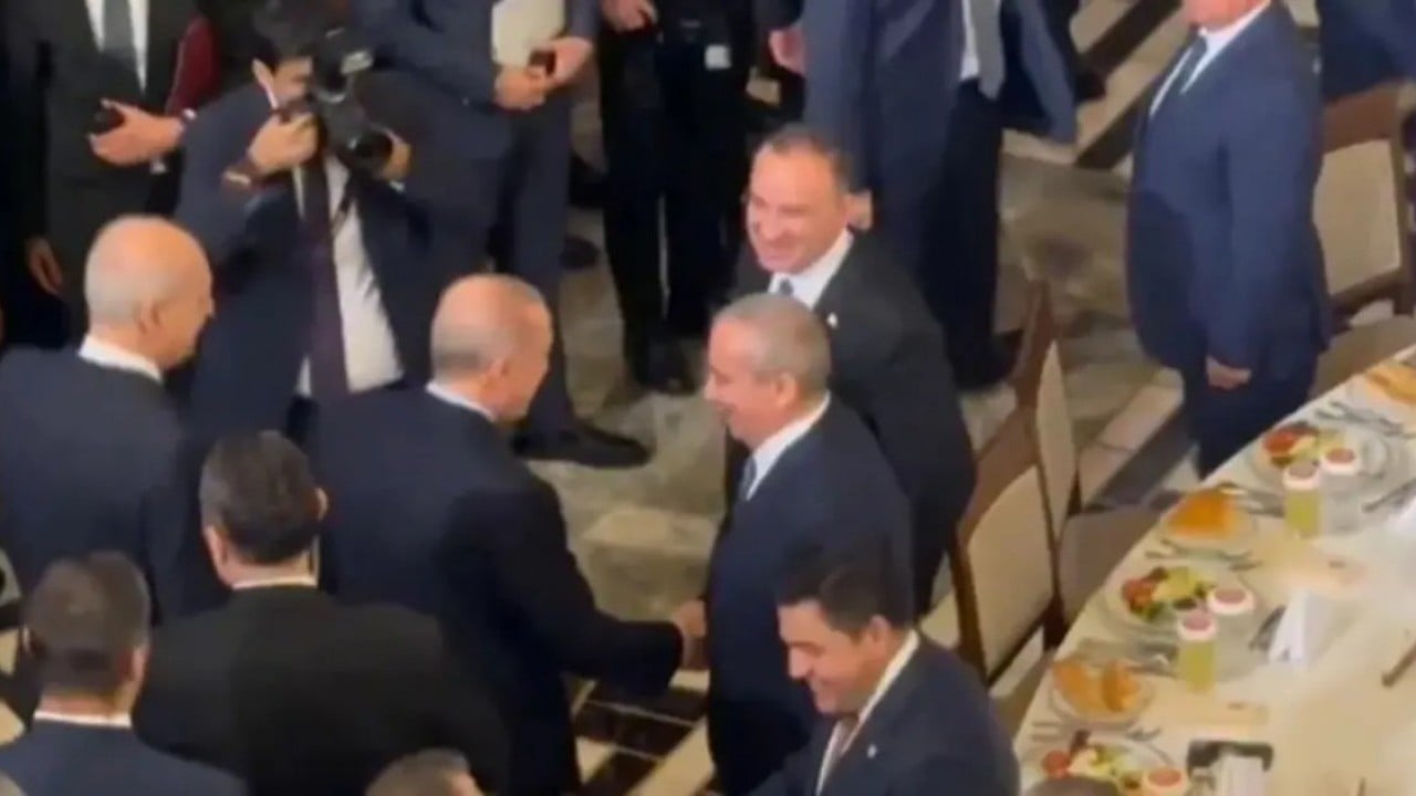 Foto - 'Erdoğan sinirlendi elini sert bir şekilde masaya vurdu, çatal bıçak yere düştü: Otur sana demedim'