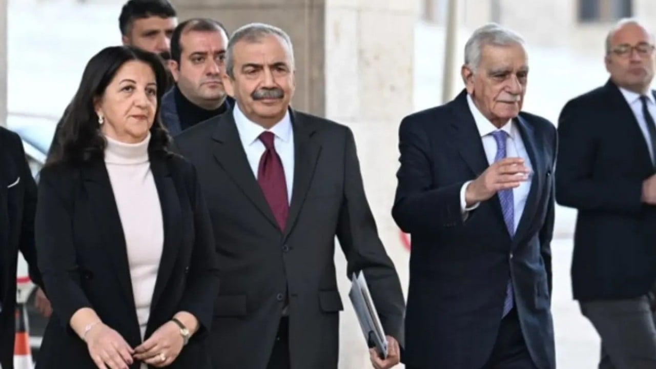 Foto - 'Erdoğan sinirlendi elini sert bir şekilde masaya vurdu, çatal bıçak yere düştü: Otur sana demedim'