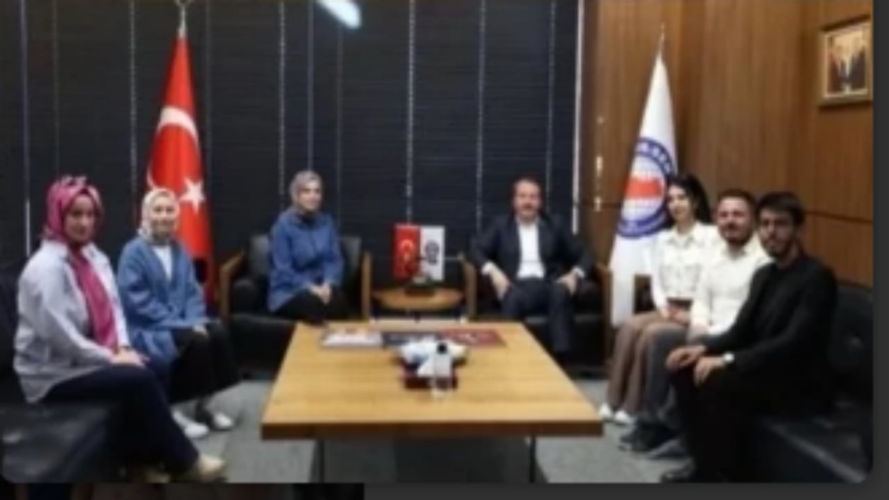 Foto - Erdoğan’a "Kapılar yüzümüze kapandı" demişti! Fotoğrafları ortaya çıkan öğretmen bakın ne yaptı