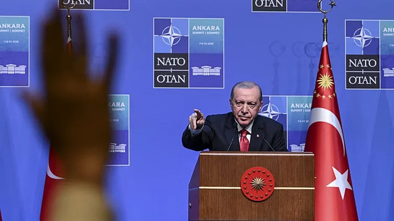 Foto - Erdoğan’ın mesajlarıyla çalkalanıyorlar! Türkiye’ye kafa tutan ülkeyi F-35 korkusu sardı