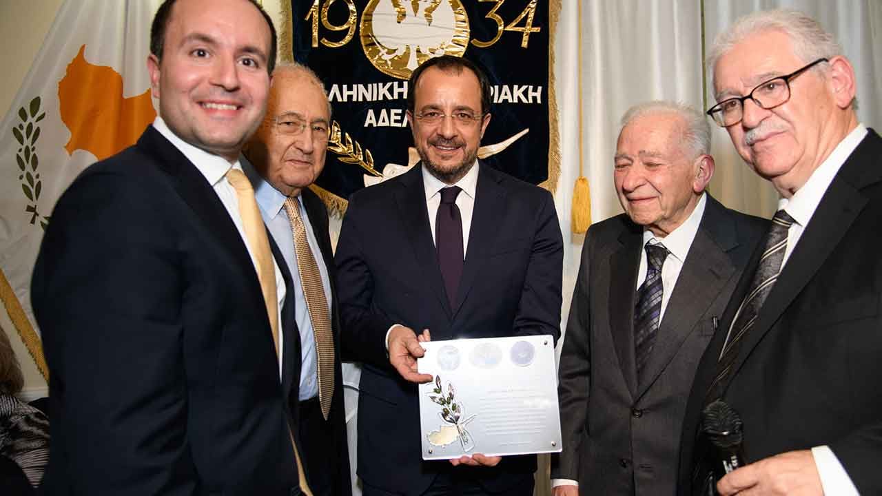 Foto - Erdoğan'la görüşmek isteyen isme sert tepki: Hem Türkiye'yi kötülüyorsun hem onunla görüşmek istiyorsun