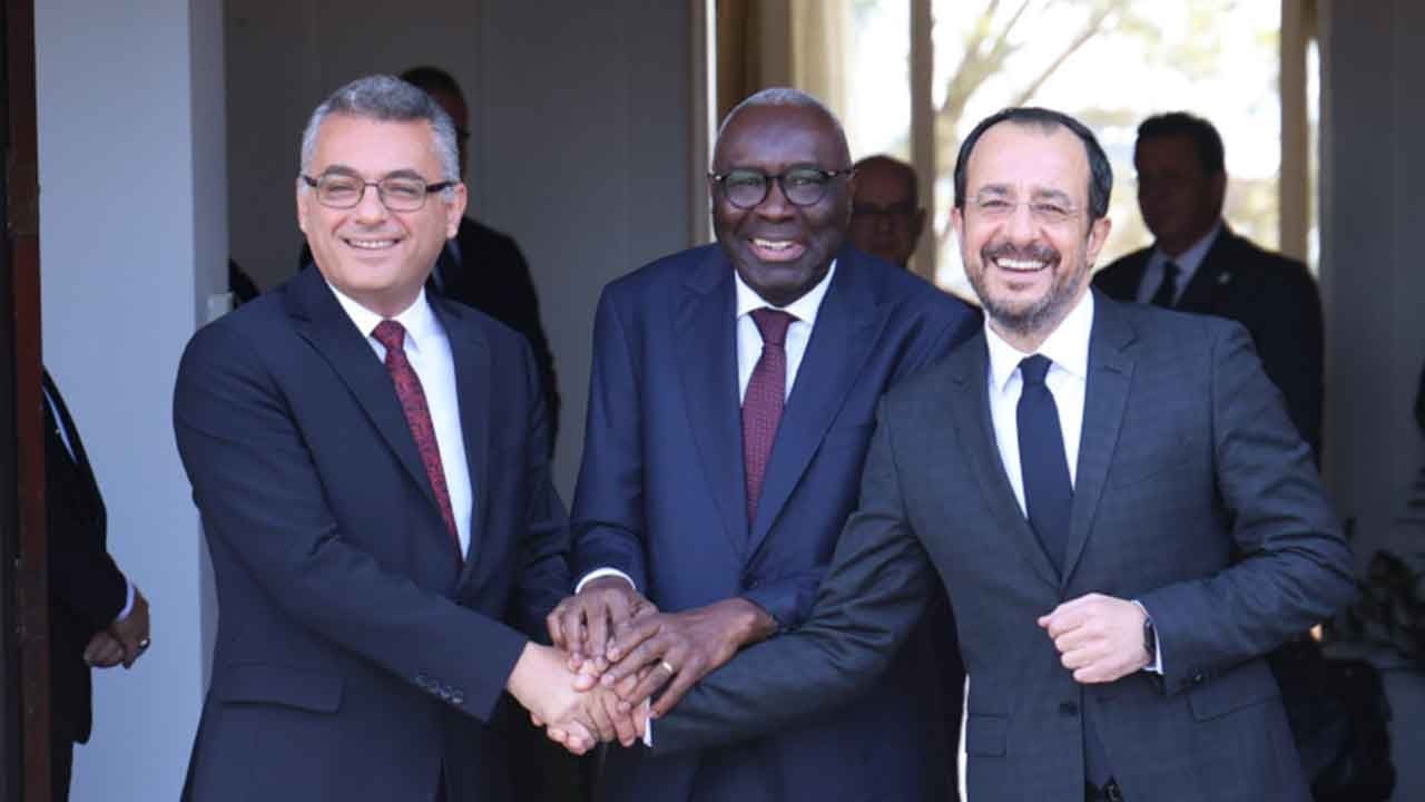 Foto - Erdoğan'la görüşmek isteyen isme sert tepki: Hem Türkiye'yi kötülüyorsun hem onunla görüşmek istiyorsun