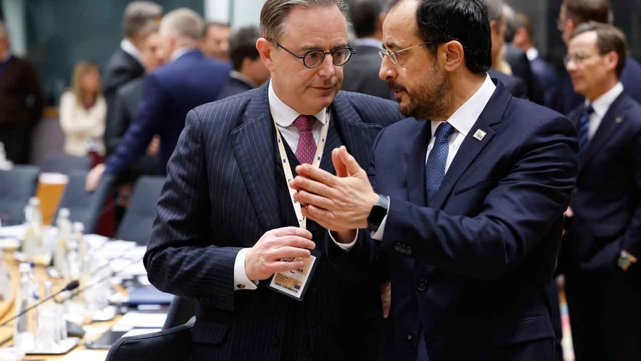 Foto - Erdoğan'la görüşmek isteyen isme sert tepki: Hem Türkiye'yi kötülüyorsun hem onunla görüşmek istiyorsun