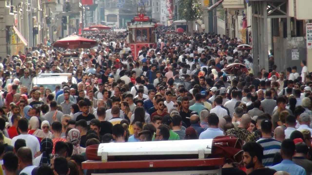Foto - Erhan Afyoncu 'Türkiye için savaştan bile büyük tehdit' diyerek uyardı: Tarih sahnesinden silinebiliriz