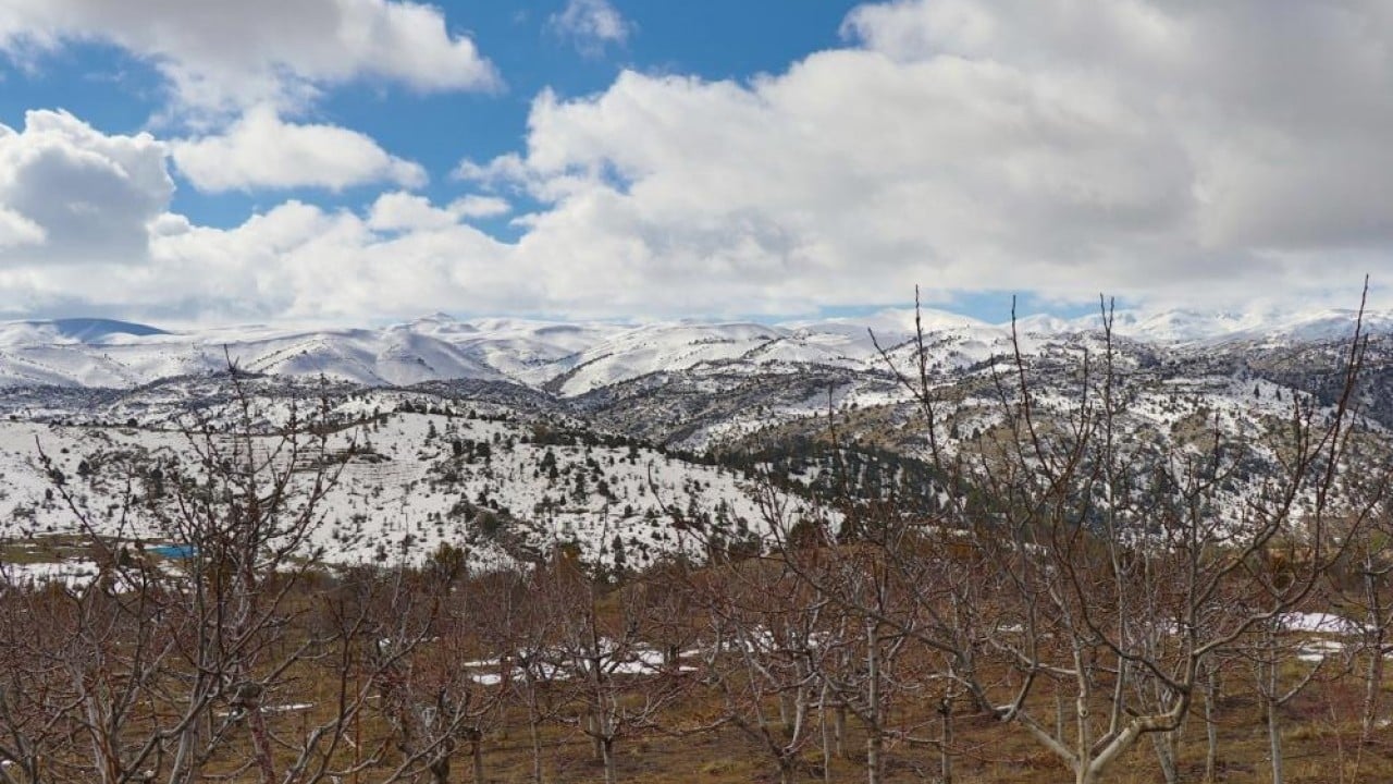 Foto - Eriyen kar suları Göksu Nehri'ni coşturdu