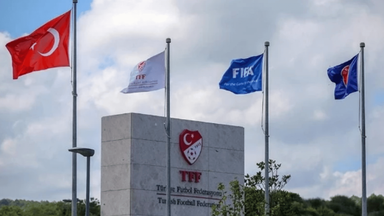 Foto - Erman Toroğlu bunu kimse bilmiyor diyerek duyurdu: Meğer o kural sessiz sedasız değiştirilmiş!