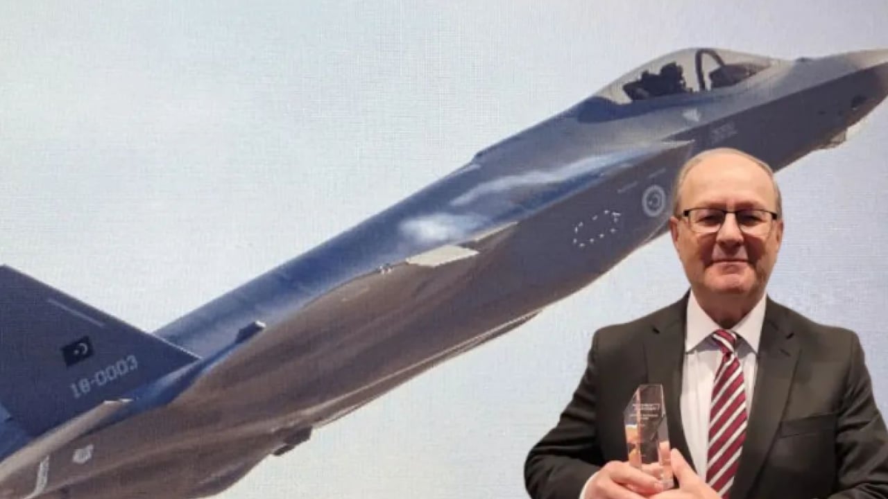 Foto - Ermeni Lobisinin kâbusu Türk bilim insanı: Yetimhaneden Pentagon'un zirvesine! B-2 ve F-35’ler için ABD devlerini dize getirdi