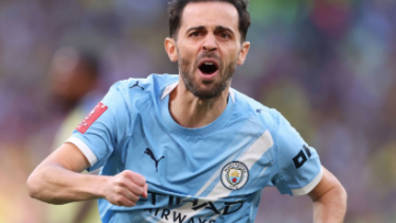 Foto - Ertem Şener yeni transferi duyurdu: Yıldız futbolcu Özbek'in Okan Buruk'a hediyesiymiş!