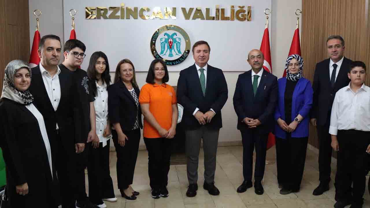 Foto - Erzincan’ın gurur tablosu: LGS'de 3 şampiyon birden!