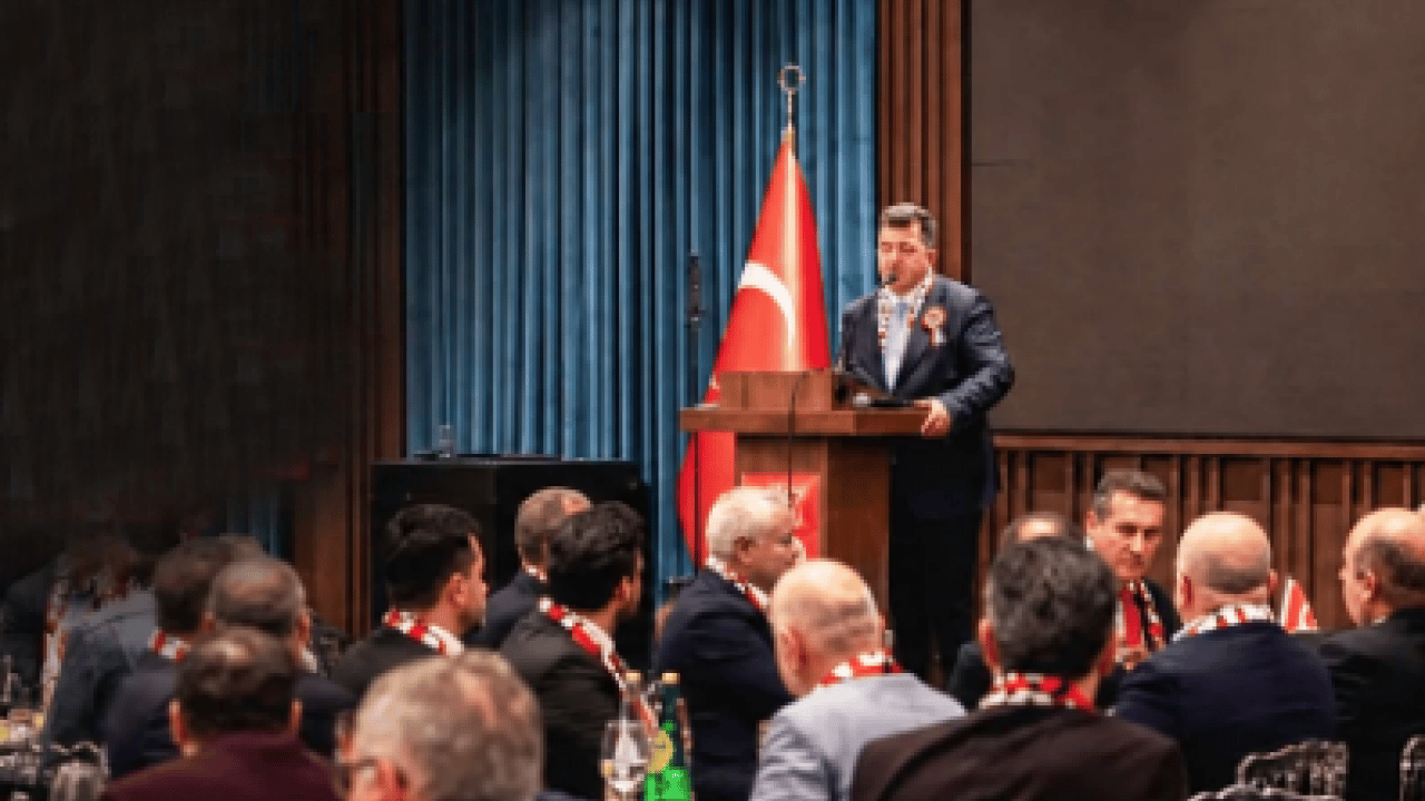 Foto - 24 Erzincanspor 'Vefa Yemeği'nde gönüller bir oldu... Akit Medya da bu özel gecedeydi...