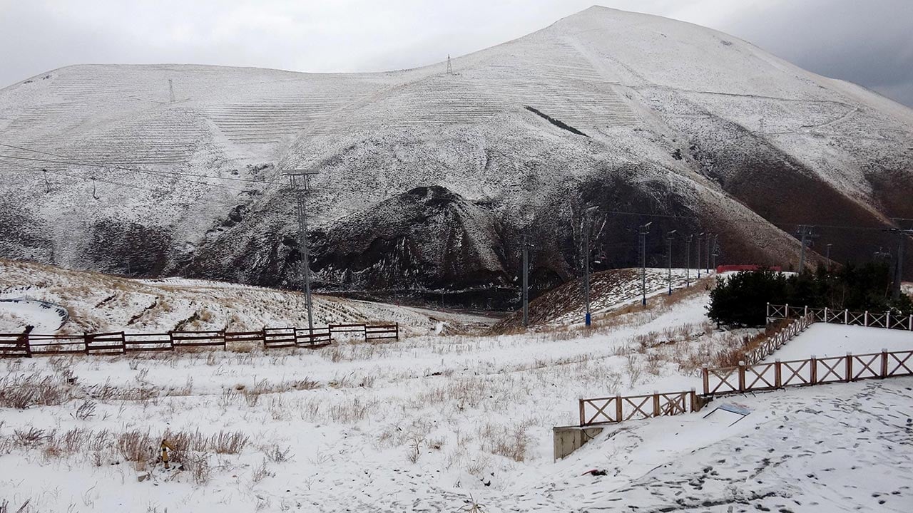 Foto - Erzurum’da hava bir anda değişti! Palandöken sabahına kar sürprizi