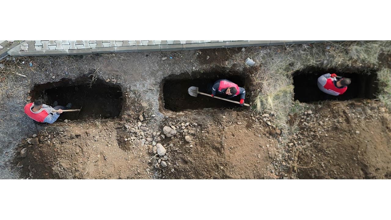 Foto - Erzurum’da kış öncesi çok sayıda mezar kazıldı
