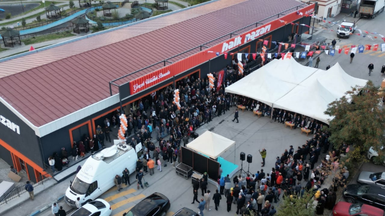 Foto - Erzurum'da sosyal belediyecilik: Ucuz su, ucuz ulaşım, ucuz gıda... Vatandaşın yüzünü güldürüyor