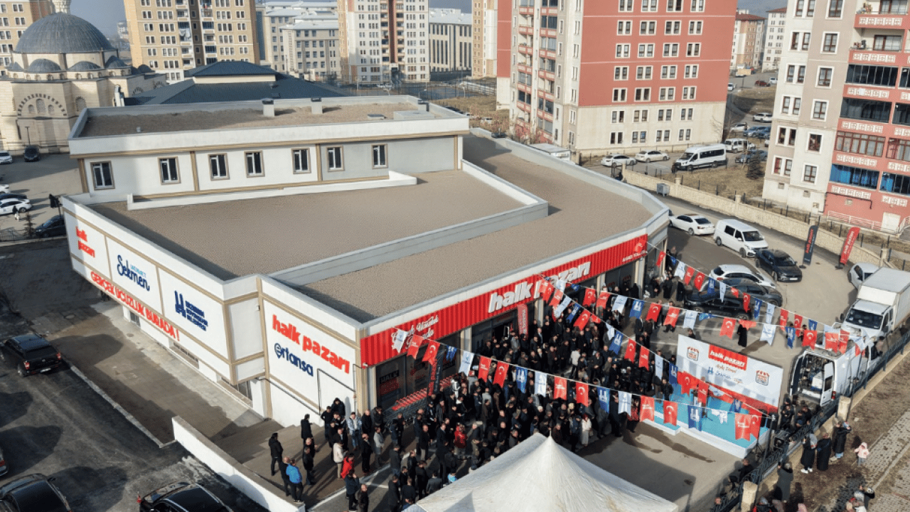 Foto - Erzurum'da sosyal belediyecilik: Ucuz su, ucuz ulaşım, ucuz gıda... Vatandaşın yüzünü güldürüyor