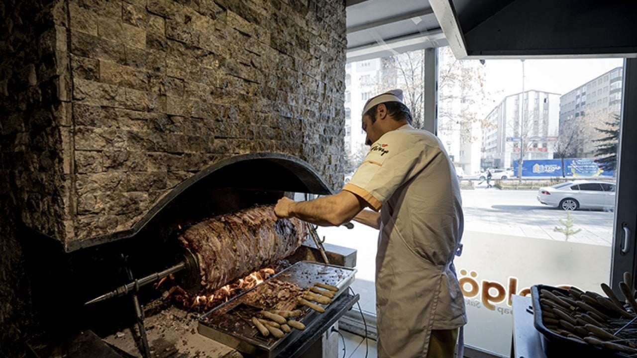 Foto - Erzurum’un cağ kebabı dünyanın en iyi 10 yemeği arasına girdi