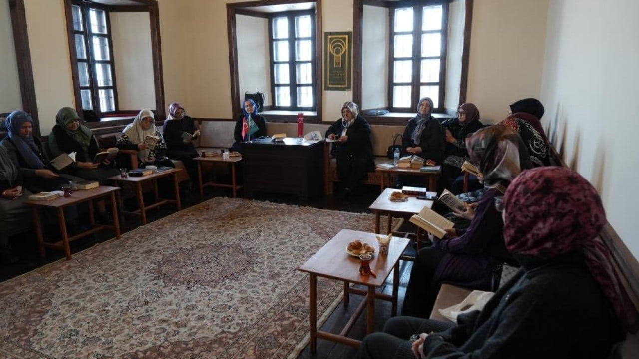 Foto - Erzurum'un kitap kurdu hanımları!