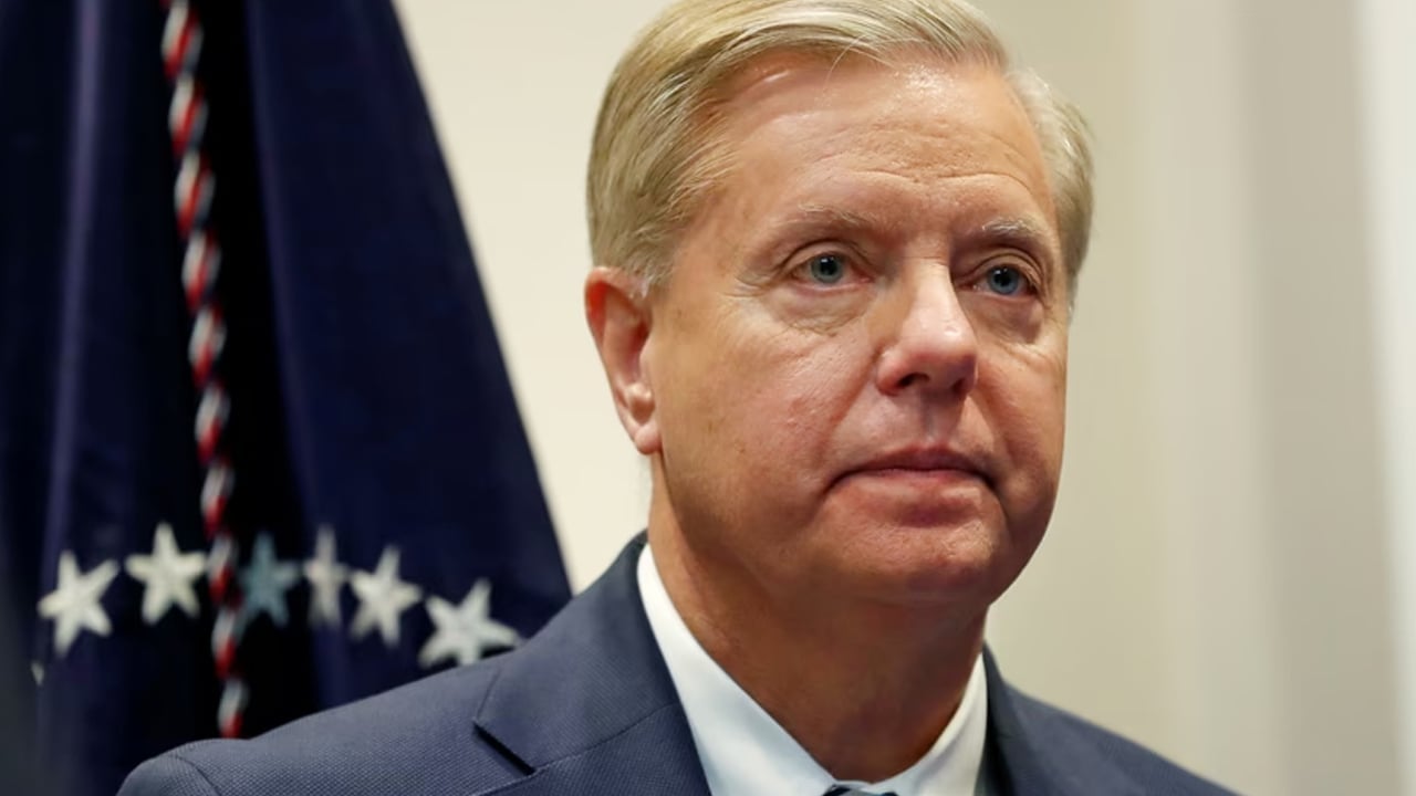 Foto - Neden eşcinsel olduğunu itiraf etmiyorsun? ABD'li senatörü zora sokan çok kritik soru gündem oldu!