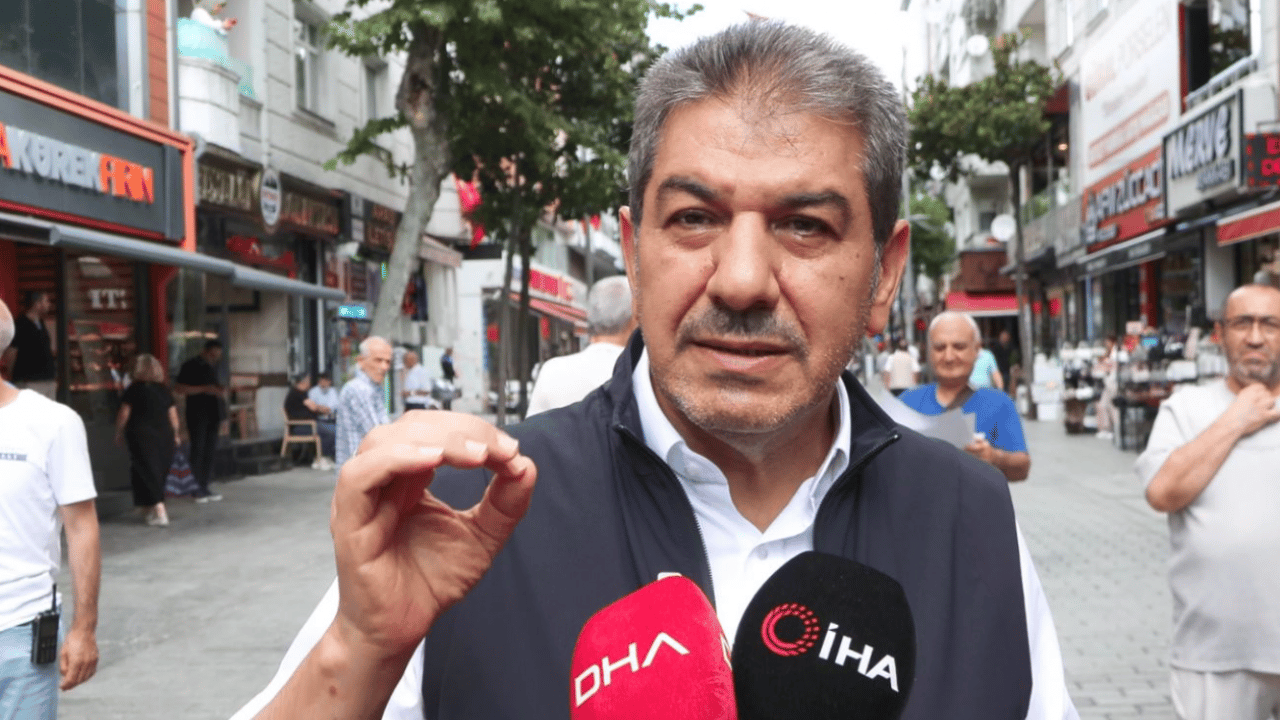 Foto - Esenler'de esnafa Türk bayrağı dağıtıldı: Bağımsızlık direnişi nasıl olur, tüm dünyaya gösterdik