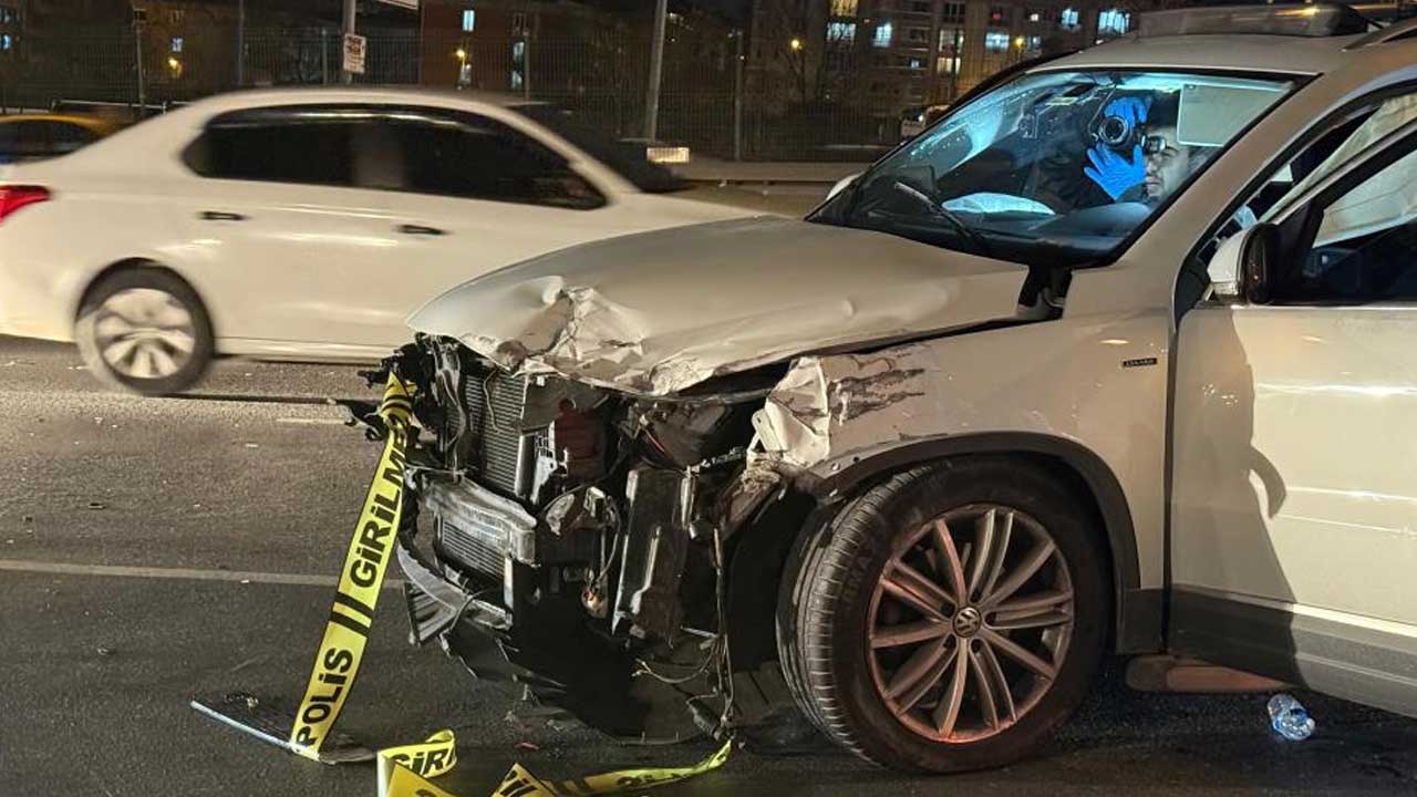 Foto - Esenyurt E-5'te feci kaza