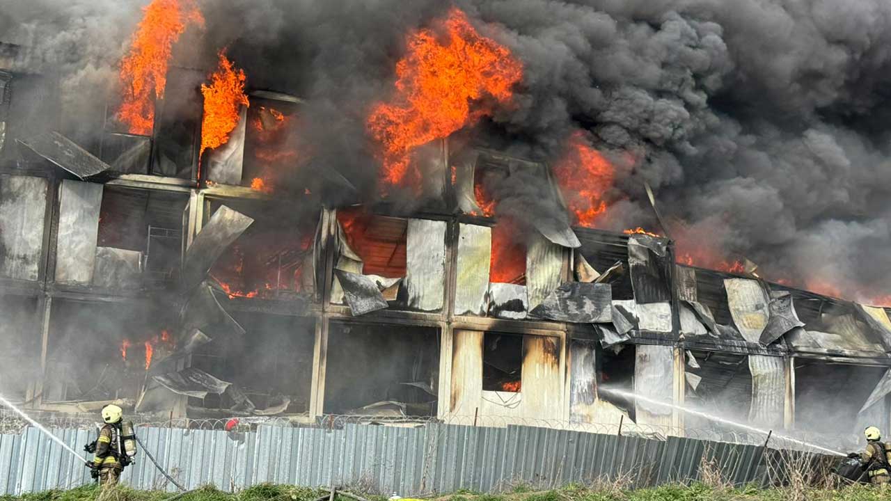 Foto - Esenyurt'ta yürekler ağza geldi