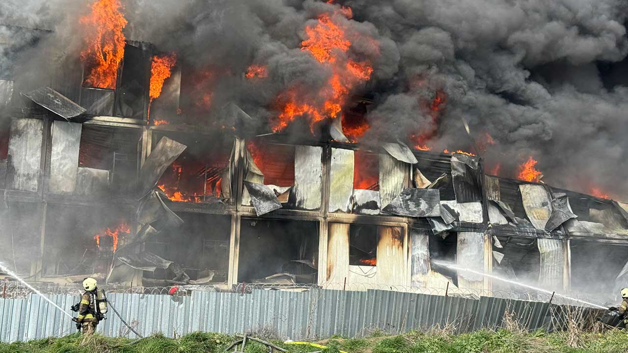 Foto - Esenyurt'ta yürekler ağza geldi