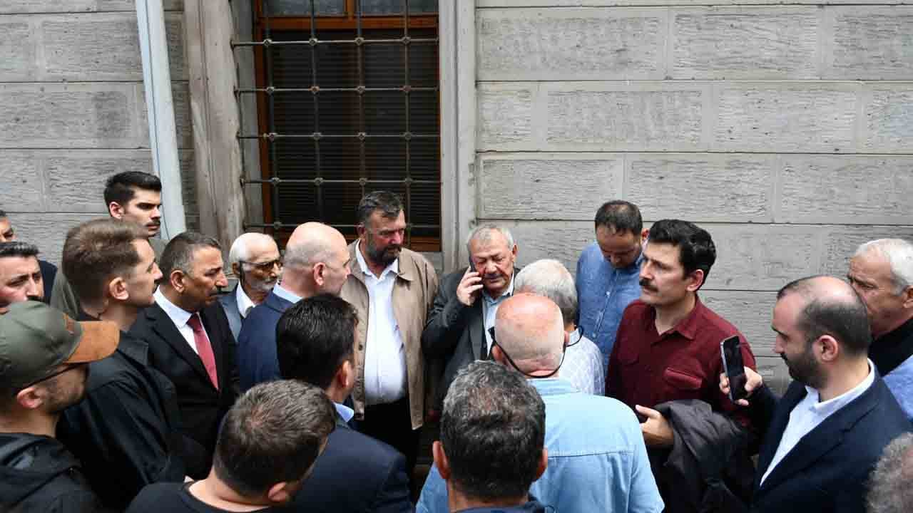 Foto - Eski AK Parti MKYK Üyesi Emine Çift dualarla uğurlandı
