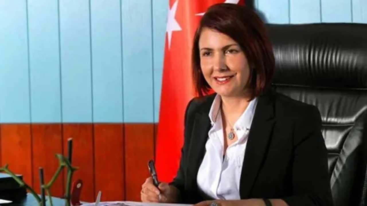 Foto - Eski Avcılar Belediye Başkanı Handan Toprak Benli'ye hapis cezası